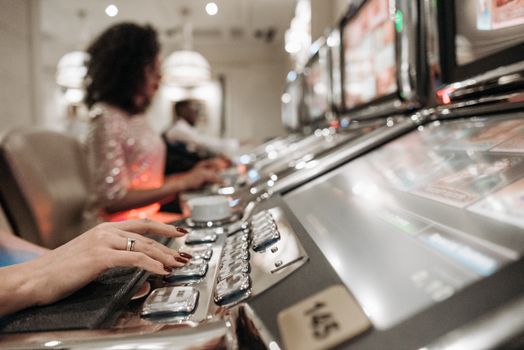 Guiding Kids in the Digital Age: How Parents Can Tackle Online Gambling Risks